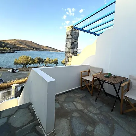 Fabrika Apartment Vari (Syros)
